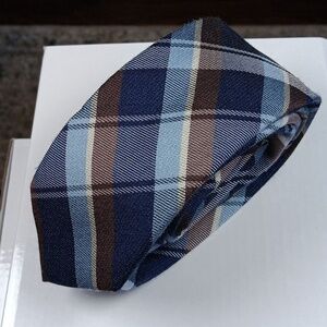 DKNY silk and wool‎ blend slim tie Contemporary